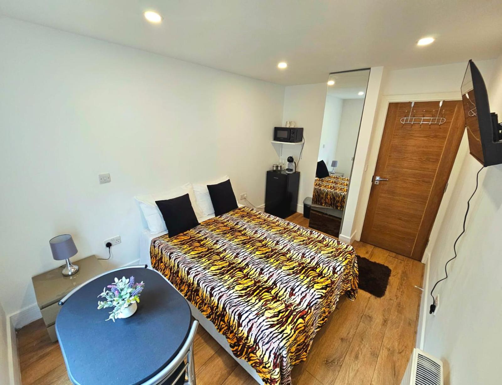 Oliver Double Room Londra Esterno foto